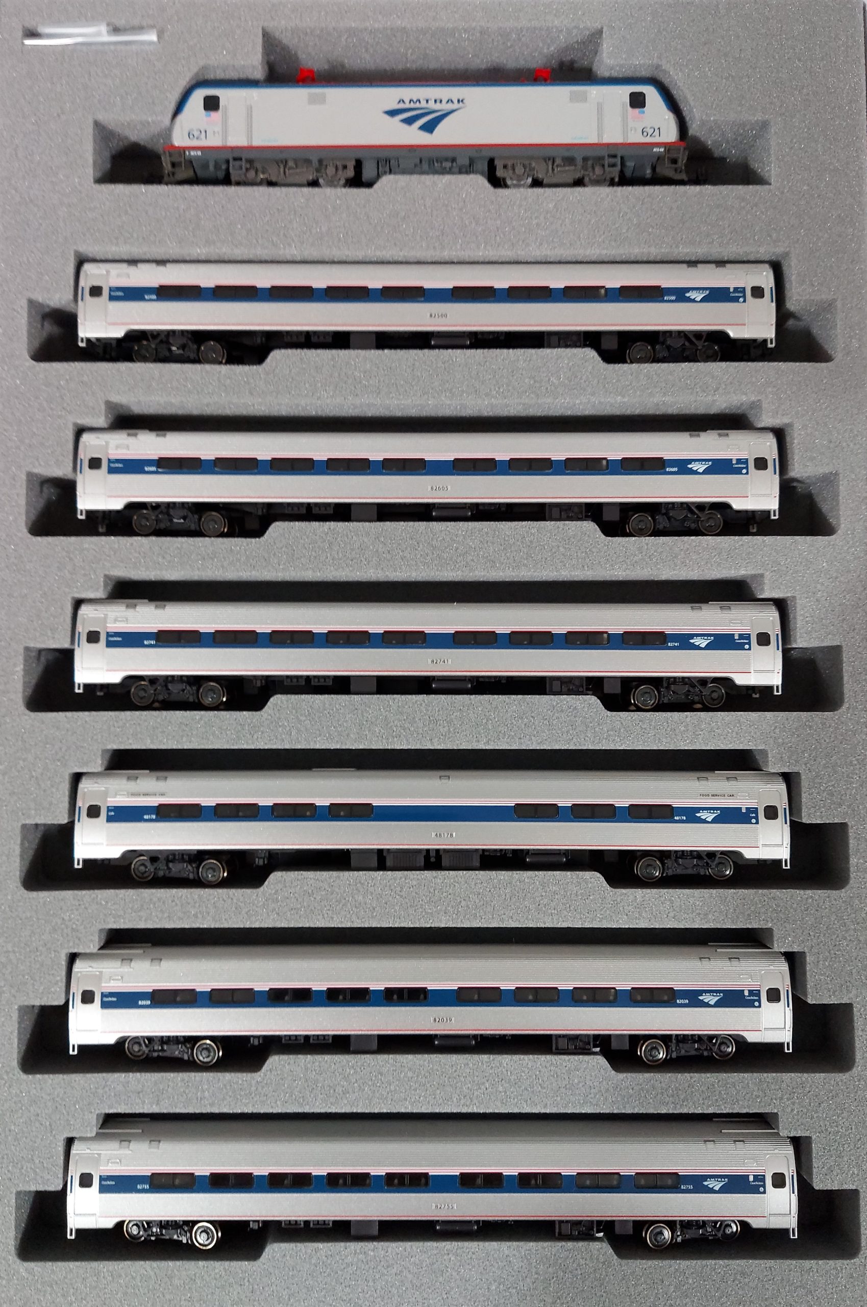 kato Amtrak(アムトラック) ACS-64 ＃627 s-l400.jpg