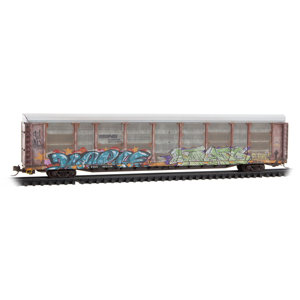 Micro Trains ~ N Scale ~ CNW 65' Mill Gondola with Wrapped