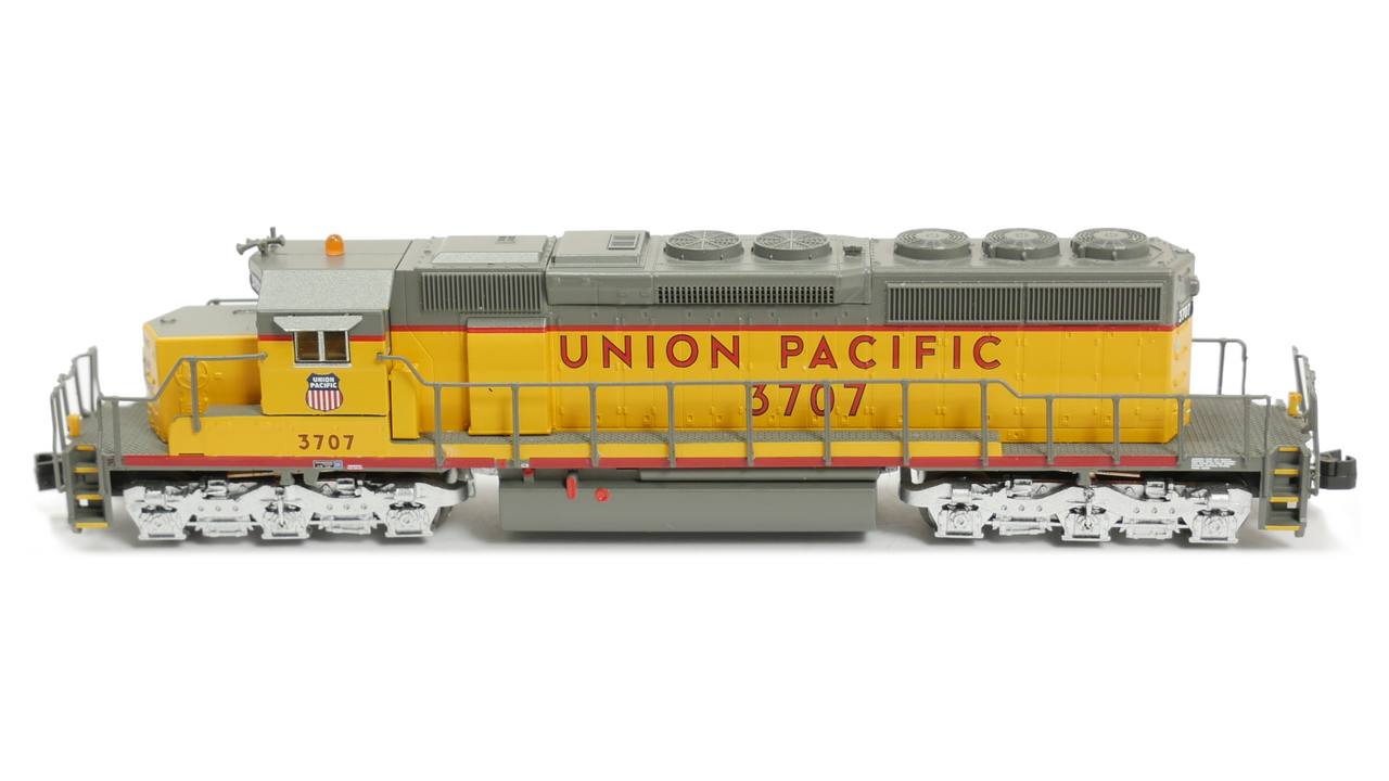 American Z Line ~ Z Scale ~ Union Pacific ~ SD40-2 #3736 ~ 64200-3