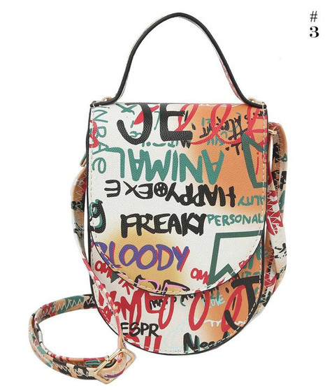DEE GRAFFITI POUCH 2