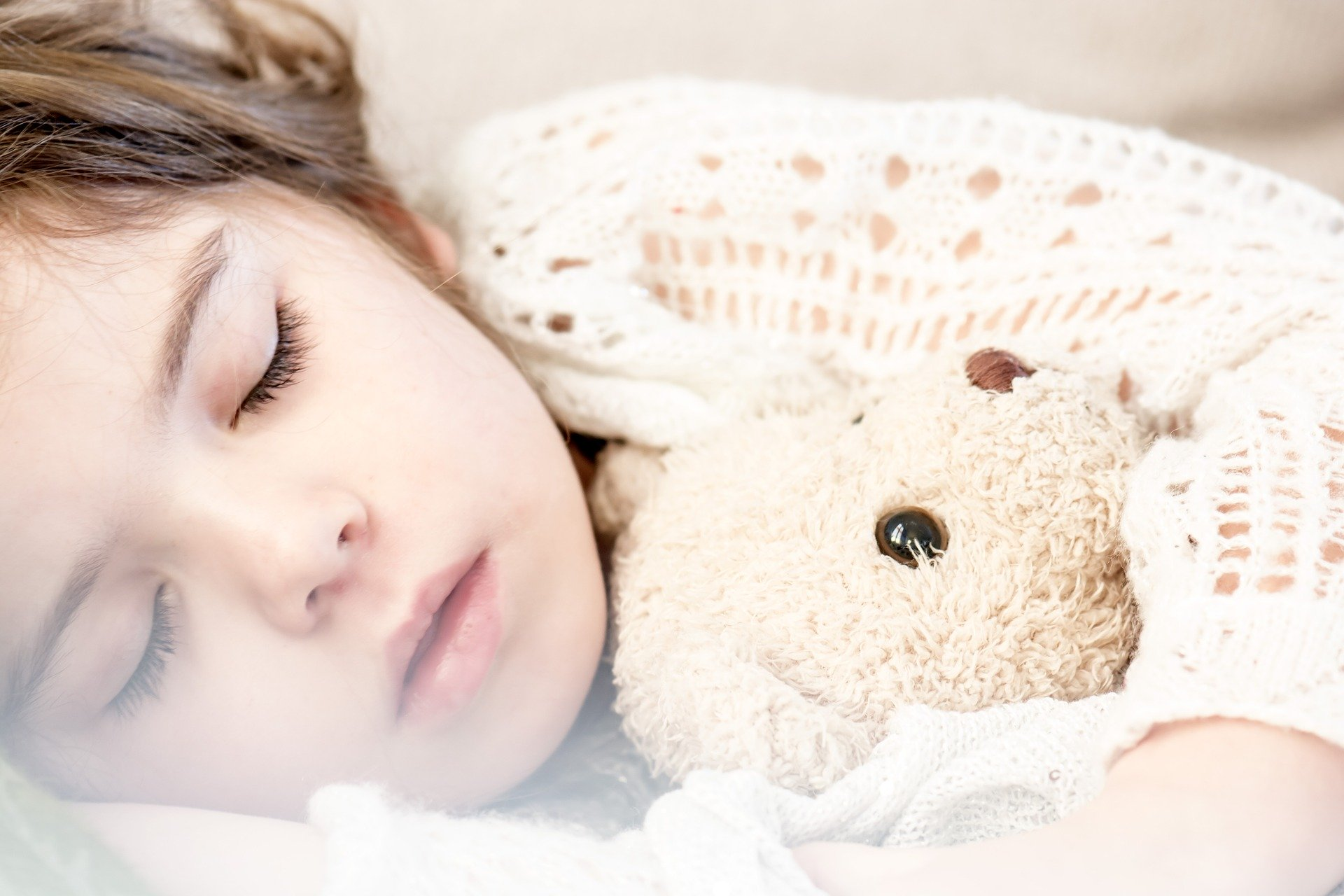 How Odor Cues Learning While Sleeping
