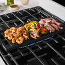 Whirlpool® 30-inch Smart Gas Range with True Convection, Steam/Self Cleaning, Rapid Preheat 5.3 CuFt Capacity WFGS7530RW