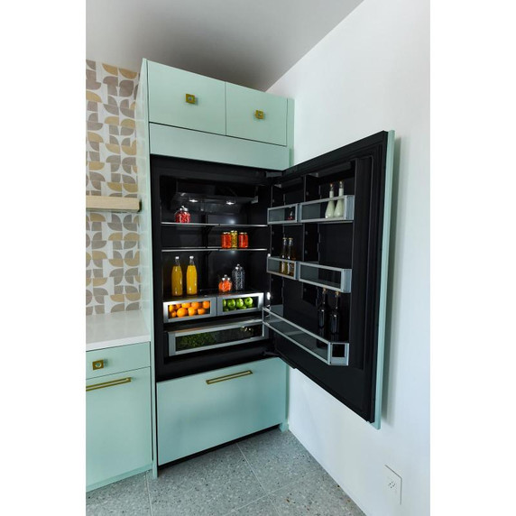 Jenn-Air® 36” Fully Integrated Built-In Bottom-Freezer Refrigerator (Right-Hand Door Swing) JB36NXFXRE