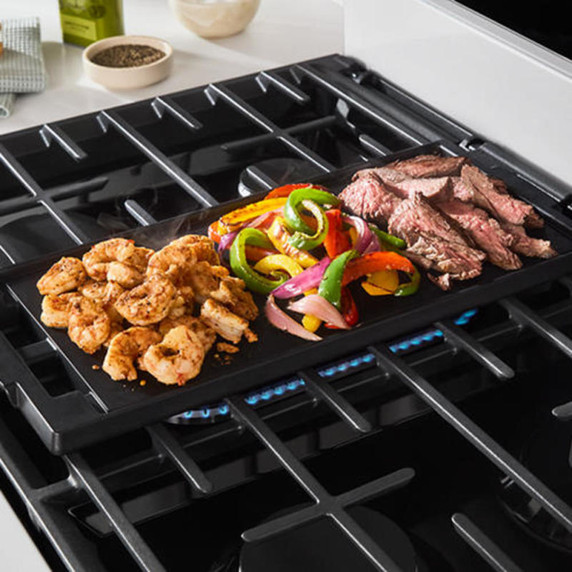 Whirlpool® 30-inch Smart Gas Range with Air Cooking Technology, Steam/Self Cleaning, Rapid Preheat 5.3 CuFt Capacity WFGS7530RW