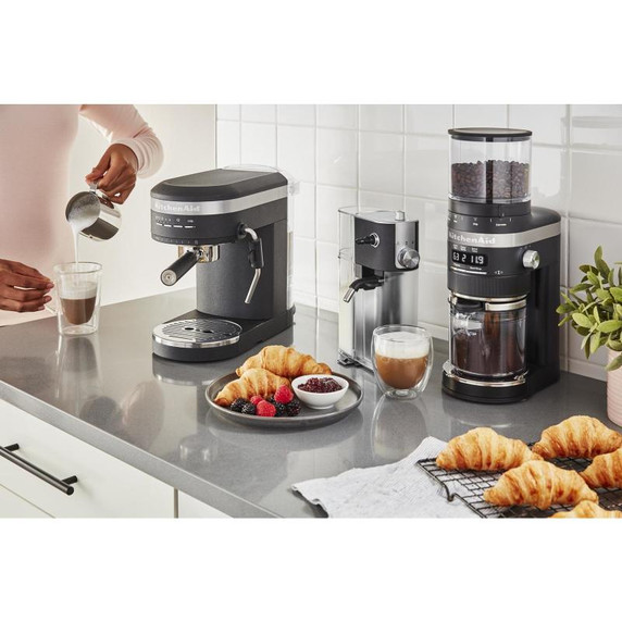 Kitchenaid® Burr Coffee Grinder KCG8433BM Kitchenaid® Burr Coffee Grinder KCG8433BM
