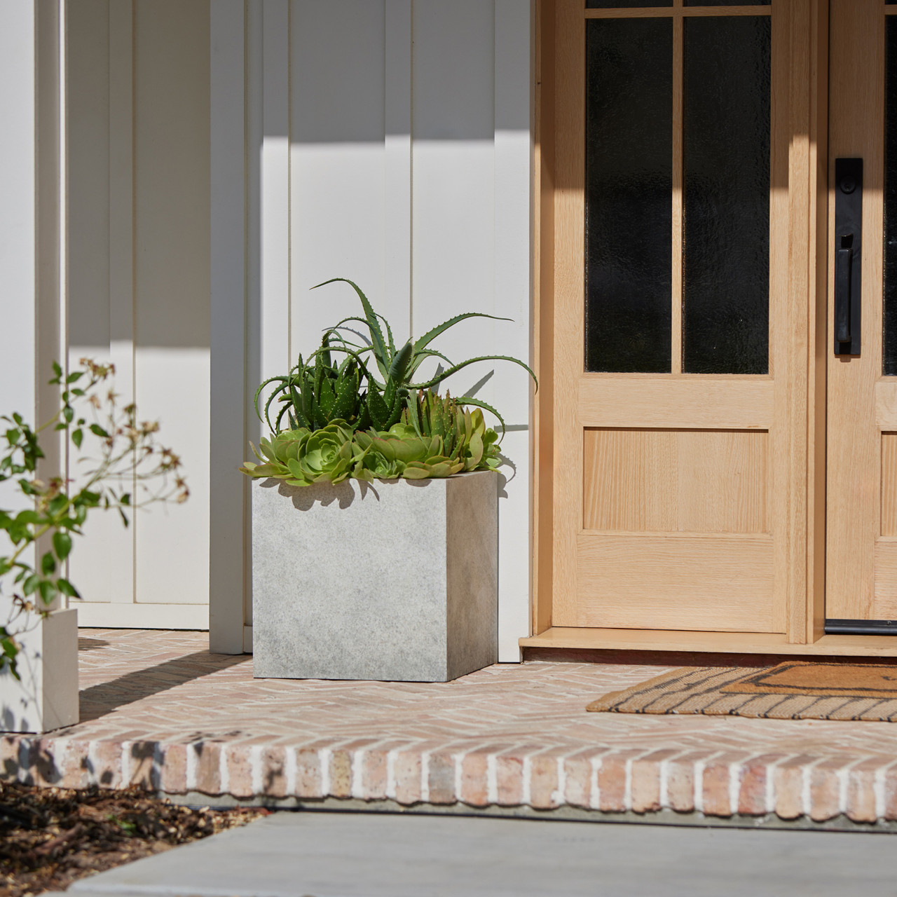 Hooks and Lattice Fiberstone Planter