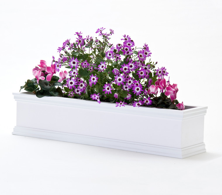 Laguna Cleat Mount Window Box shown without decorative faux brackets.