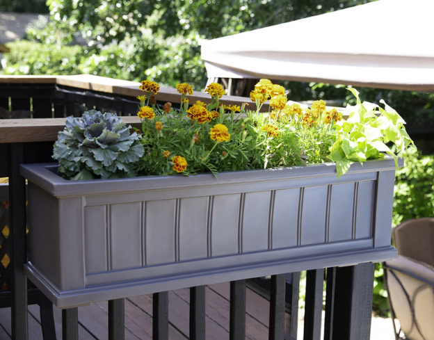 Fall Railing Outdoor Banter Fall Railing Planter Ideas for a Cozy, Stunning Exterior - Hooks & Lattice