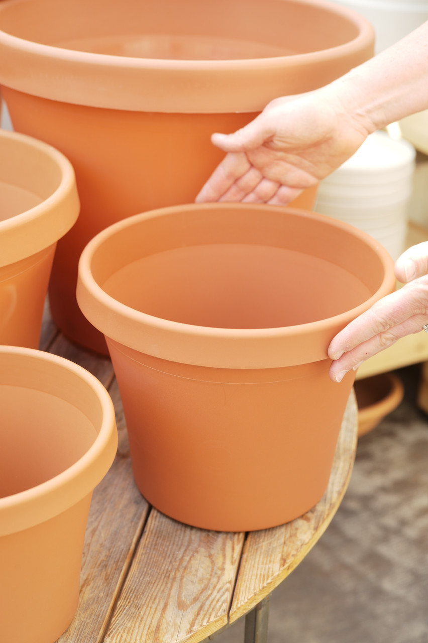 10" Terra Planter in Terra Cotta - Tonkadale