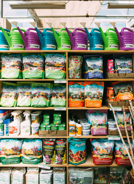 ​Your Guide to Fertilizing Outdoor Gardens and Containers