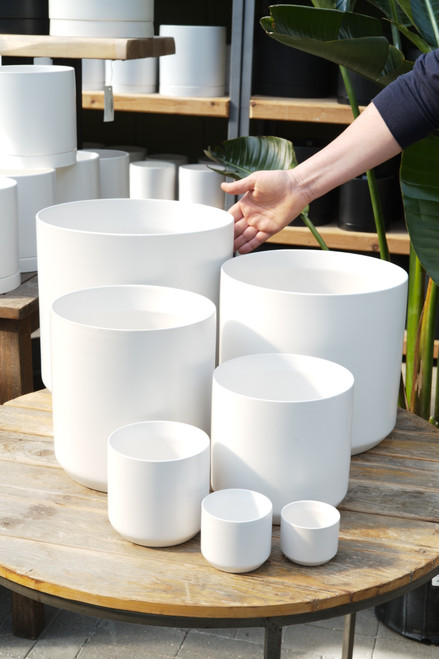 8.5" Kendall Pot in White