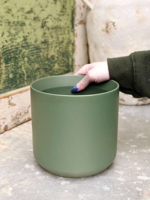 7" Kendall Pot in Dark Green