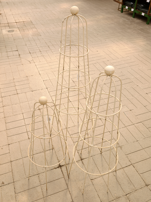 46" Egg Topiary  With Ball in White