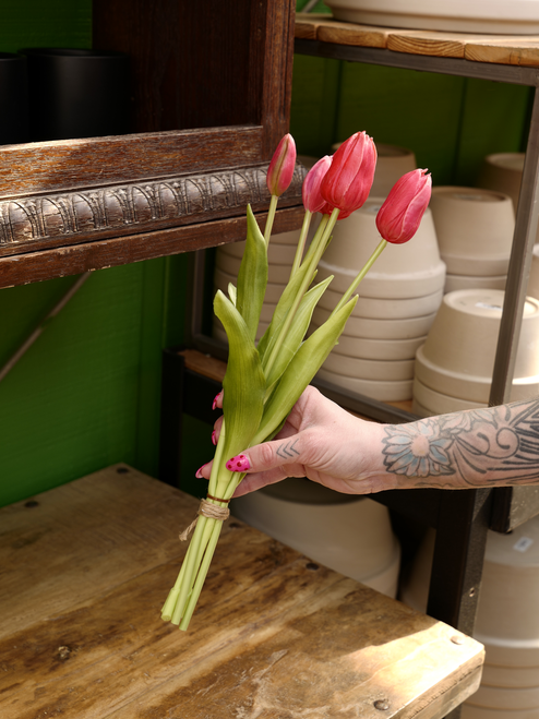 16" Tulip Bunch in Bright Pink (Faux)