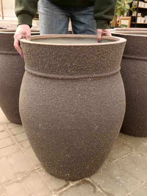 21.65" Apollo Pot in Brown