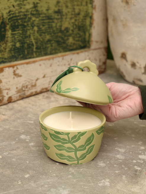 10.5oz Ceramic Candle in Jungle Green Magnolia