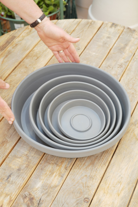8" Lightweight Saucer in Charcoal