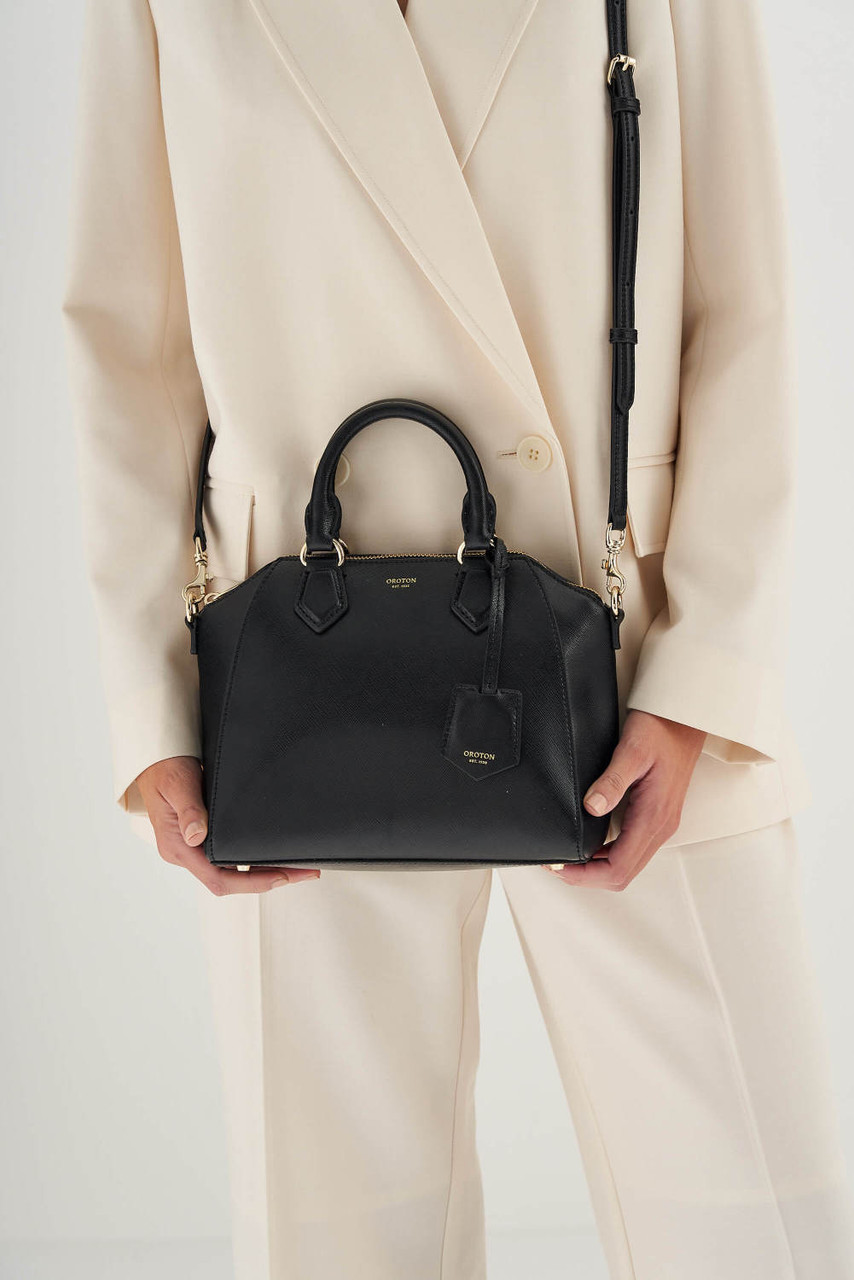SALE パーティにも★Oroton★Inez チェーンストラップミニバッグ Inez Tiny Day Bag - Cream | Oroton