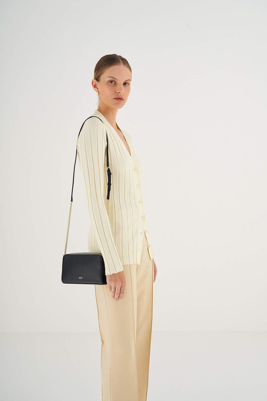 SALE パーティにも★Oroton★Inez チェーンストラップミニバッグ Inez Chain Crossbody - Black | Oroton