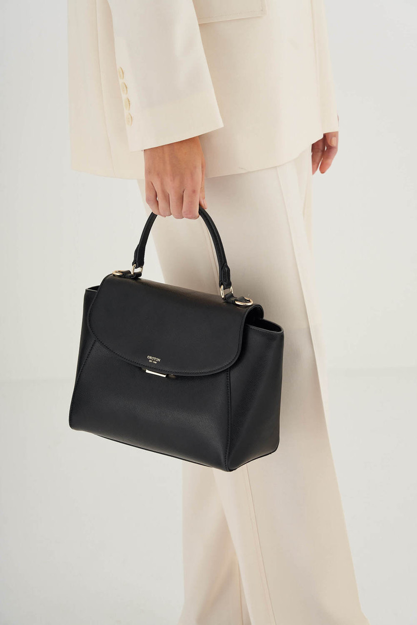 【OROTON】Inez Medium Satchel/2WAY/ショルダー&ハンドバッグ Inez Medium Satchel - Black | Oroton