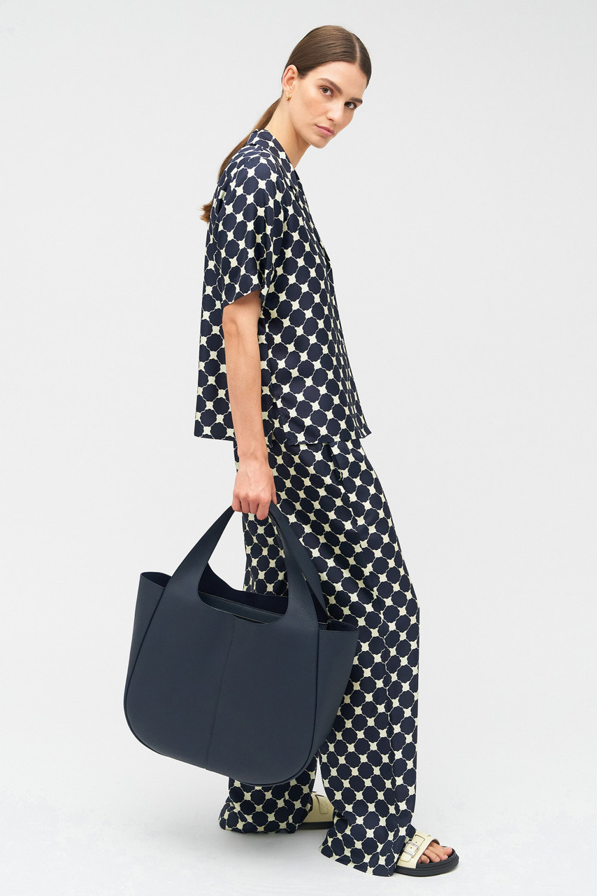 【OROTON】Emilia Tote/レザートートバッグ/15インチPC収納可 Emilia Large Tote - Black | Oroton