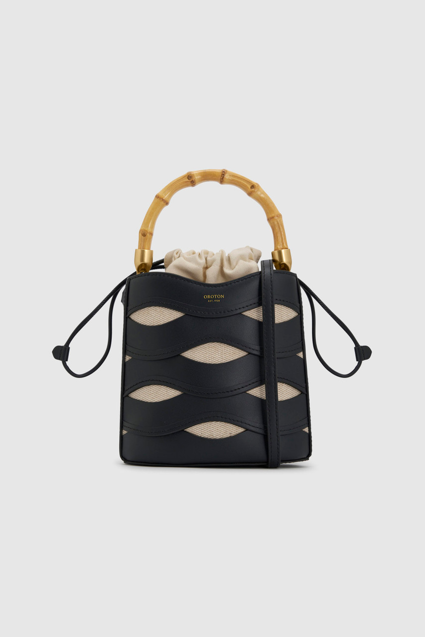 大人気 OROTON ★ レザー LEIGH RIC RAC BUCKET バック LEIGH RIC RAC BUCKET BAG - Black | Oroton