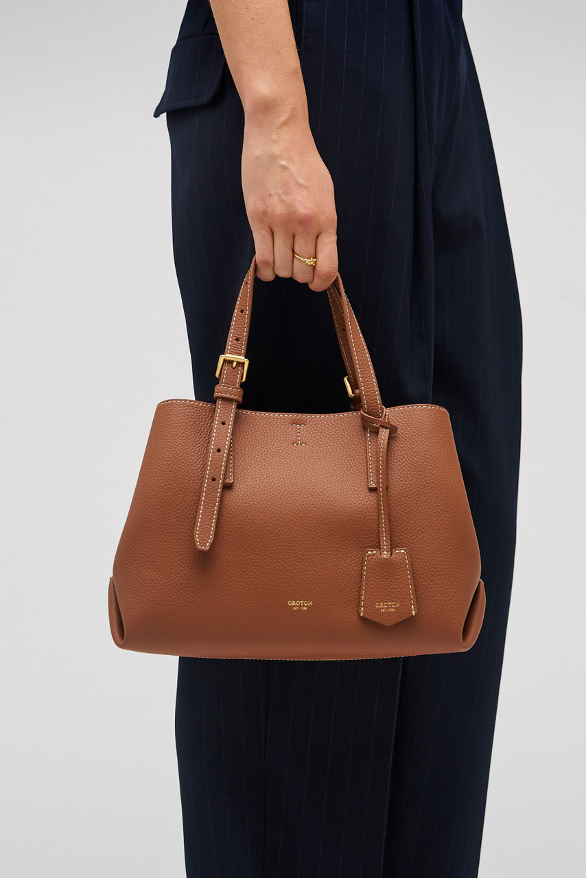 【OROTON】Oroton MARGOT MINI DAY BAG /ショルダーバッグ Margot Mini Day Bag - Black | Oroton