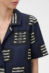 Detail product shot of the Oroton Marine Fish Camp Shirt in NORTH SEA and 100% lightweight, fluid silk twill fabric for Women . IP:22