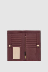 Internal product shot of the Oroton Eve Soft Fold Wallet in BURGUNDY and Premium pebble leather for Women .