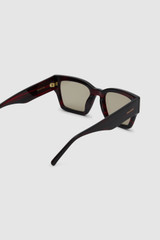 Detail product shot of the Oroton Stevie Sunglasses in Cherry Haze and Acetate material for Women . IP:21