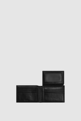Internal product shot of the Oroton Marcus Veg 12 Credit Card Wallet in Black and Premium vegetable-tanned leather for Men .