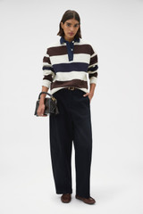 Profile view of model wearing the Oroton Barrel Twill Leg Pant in North Sea and 100% cotton fabric for Women .