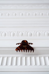 Detail product shot of the Oroton Daphne Claw Clip in Tortoise and Acetate and steel material for Women .