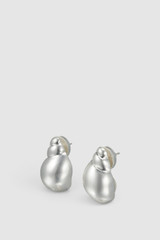 Front product shot of the Oroton Maurie Shell Stud Earrings in Worn Silver and Fine silver-plated brass with freshwater pearls for Women .