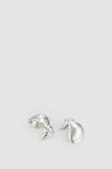 Detail product shot of the Oroton Maurie Shell Stud Earrings in Worn Silver and Fine silver-plated brass with freshwater pearls for Women .