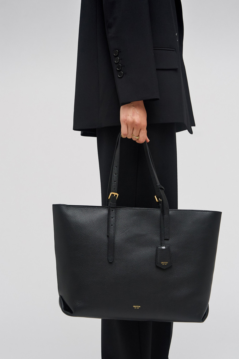 Margot Medium Zip Tote Black Oroton