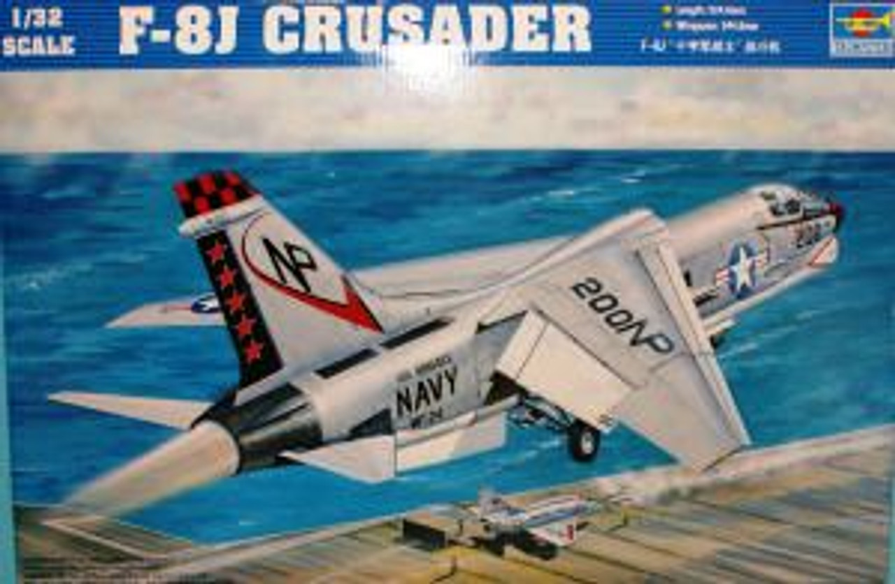トランペッター　1/32 F-8J CRUSADER Amazon.com: Trumpeter 1/32 F8J Crusader US Navy Fighter