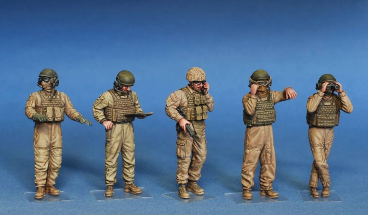 USMC Tank Crew (5) 1/35 Miniart Models