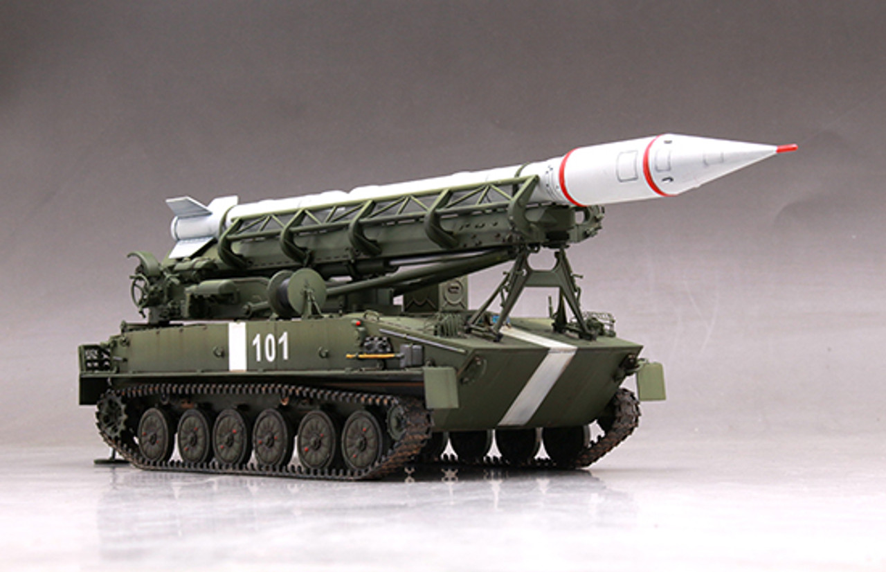 Soviet 2p16 Launcher With 2k6 Luna Frog 5 Missile 1 35 Trumpeter