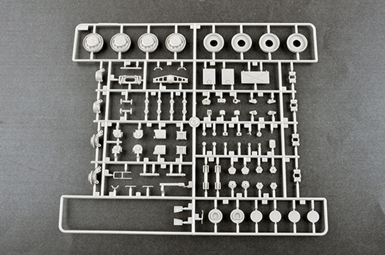 MAZ-537G Late Production Tank Transporter w/ChMZAP-9990 Semi