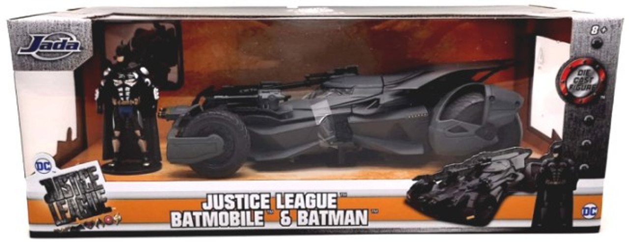 Justice League 2017 Batmobile w/Batman Figure 1/24 Jada