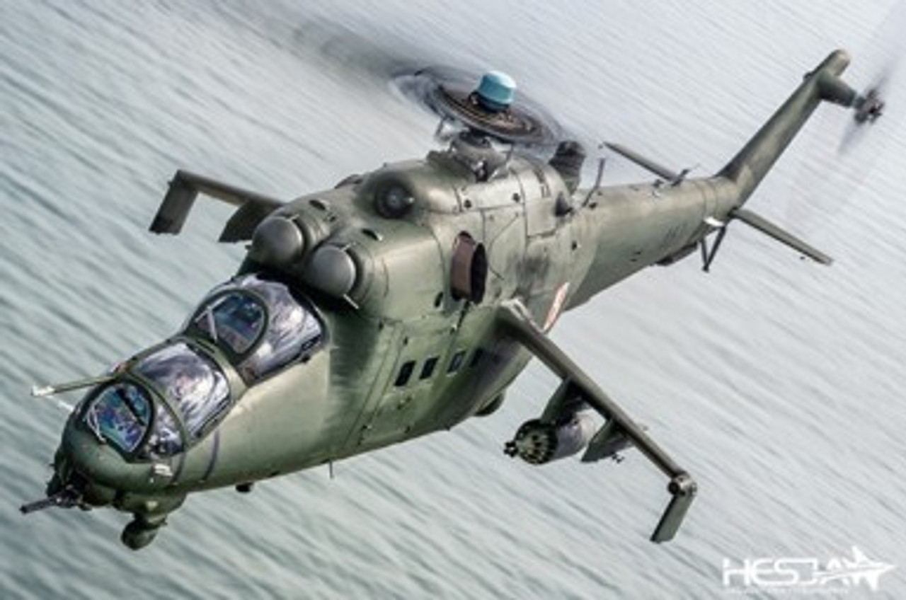 Mi24D Hind D Helicopter 1/48 Trumpeter