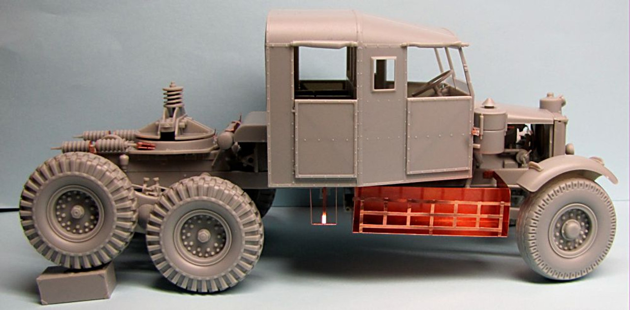 British Scammell Pioneer TRMU30/TRCU30 30-Ton Tank Transporter 1/35 Thunder  Model