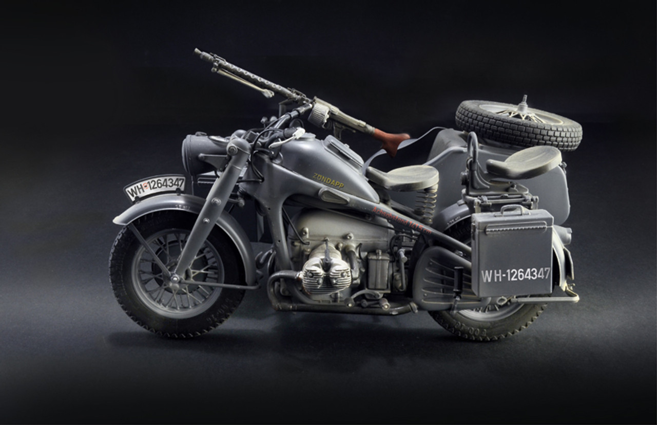 Zundapp KS750 Motorcycle w/Sidecar 1/9 Italeri