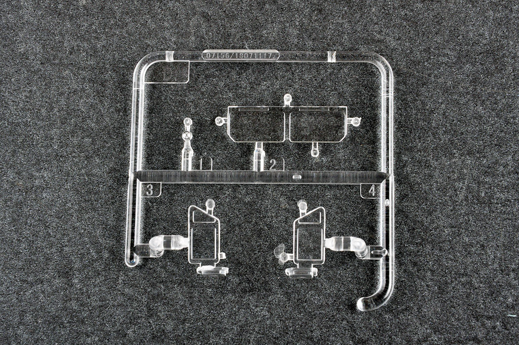 Maquette de camion en plastique M983 Tractor with AN/TPY-2 X Band Radar
