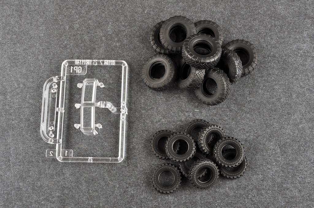 MAZ-537G Intermediate Type Tank Transporter w/MAZ/ChMZAP-5247G