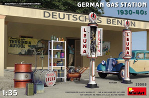 German Gas Station 1930-40s Accessories: Fuel Pump, Oil Drums, Generator, Equipment 1/35 Miniart