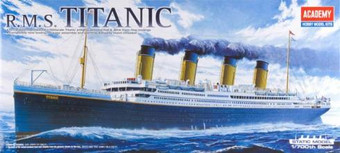 RMS Titanic w/Display Stand 1/700 Academy