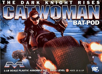 Batman Dark Knight Rises: Catwoman w/Bat Pod 1/18 Moebius