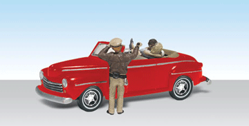 Cop'n a Kiss N Scale Woodland Scenics